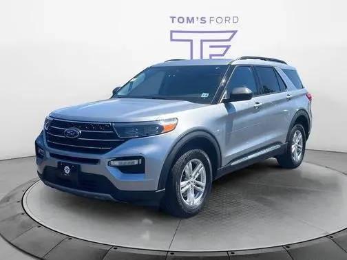 2022 Ford Explorer XLT 4WD photo