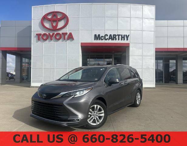 2022 Toyota Sienna Limited FWD photo