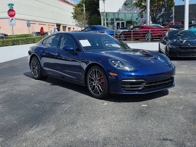2022 Porsche Panamera 4S AWD photo