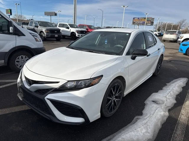 2021 Toyota Camry SE FWD photo