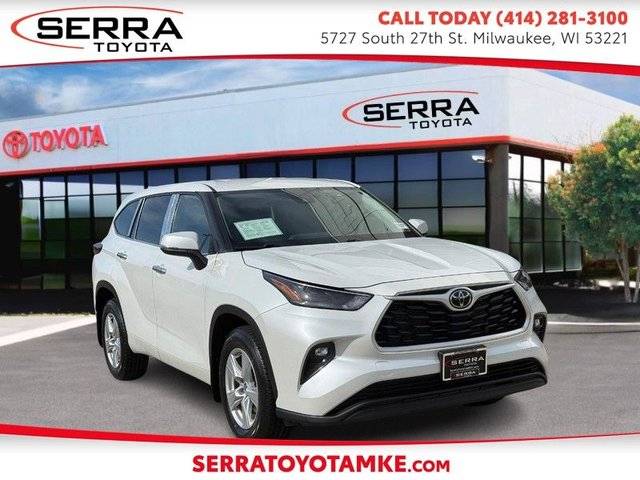 2022 Toyota Highlander LE AWD photo