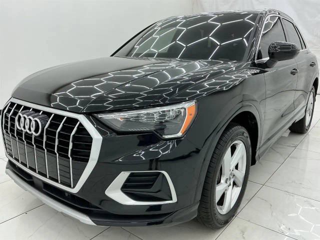 2020 Audi Q3 Premium AWD photo
