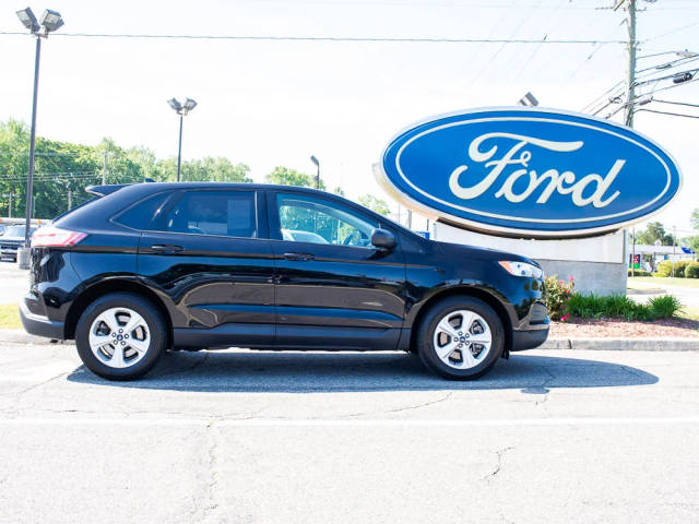 2022 Ford Edge SE AWD photo