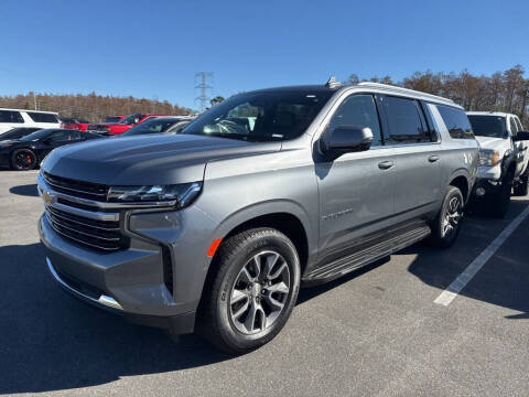 2022 Chevrolet Suburban LT 4WD photo