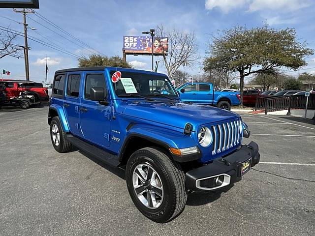 2022 Jeep Wrangler Unlimited Unlimited Sahara 4WD photo
