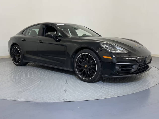 2023 Porsche Panamera Platinum Edition RWD photo