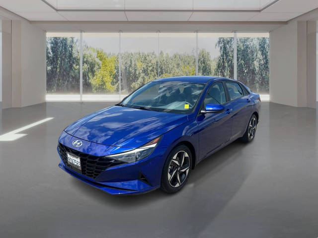 2023 Hyundai Elantra SEL FWD photo