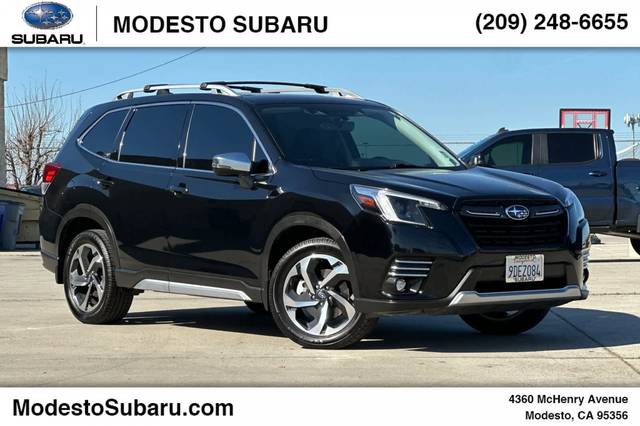 2022 Subaru Forester Touring AWD photo