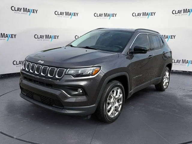2022 Jeep Compass Latitude Lux 4WD photo