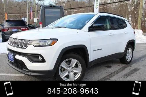 2022 Jeep Compass Latitude 4WD photo