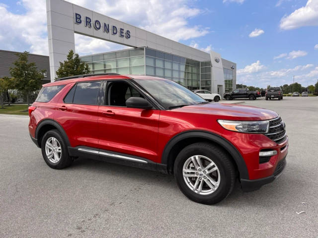 2022 Ford Explorer XLT 4WD photo