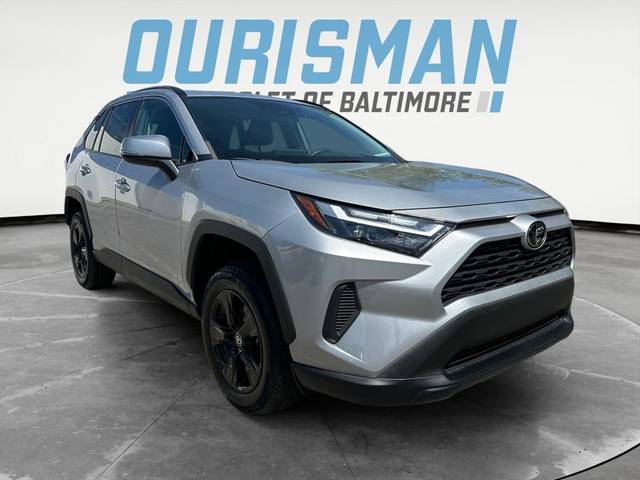 2022 Toyota RAV4 XLE AWD photo