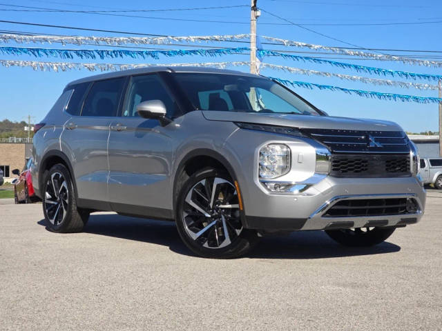 2022 Mitsubishi Outlander SE 4WD photo