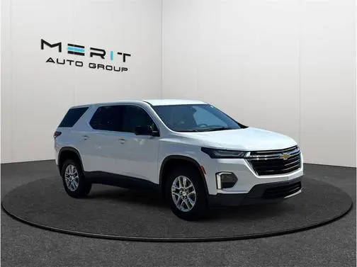 2023 Chevrolet Traverse LS FWD photo