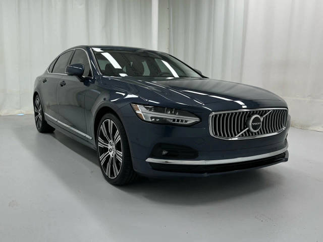 2023 Volvo S90 Plus AWD photo