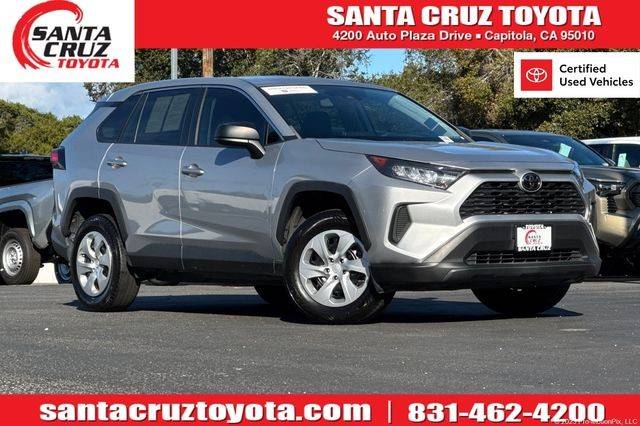 2022 Toyota RAV4 LE FWD photo