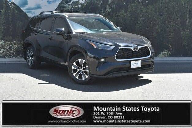 2022 Toyota Highlander XLE AWD photo