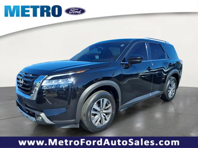 2022 Nissan Pathfinder SL 4WD photo