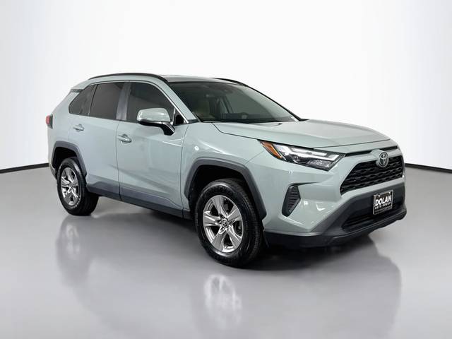 2022 Toyota RAV4 XLE AWD photo