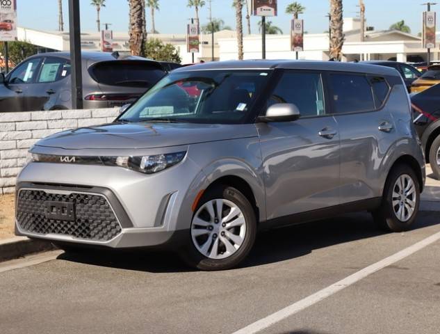 2023 Kia Soul LX FWD photo