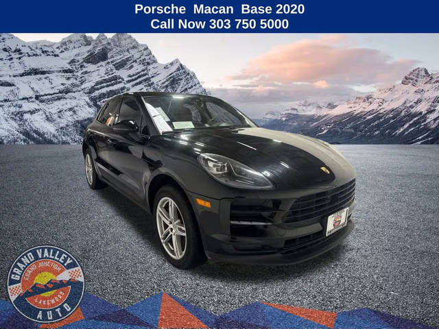 2020 Porsche Macan  AWD photo