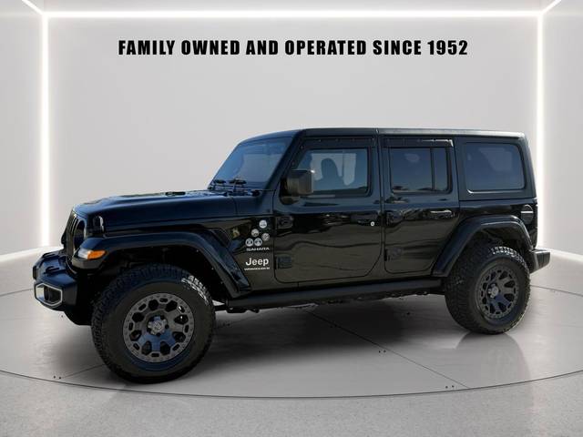 2023 Jeep Wrangler Unlimited Sahara 4WD photo