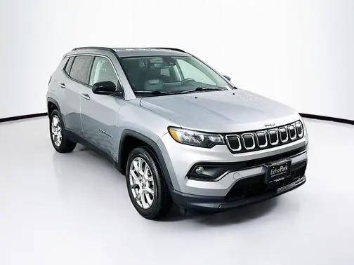 2022 Jeep Compass Latitude Lux 4WD photo