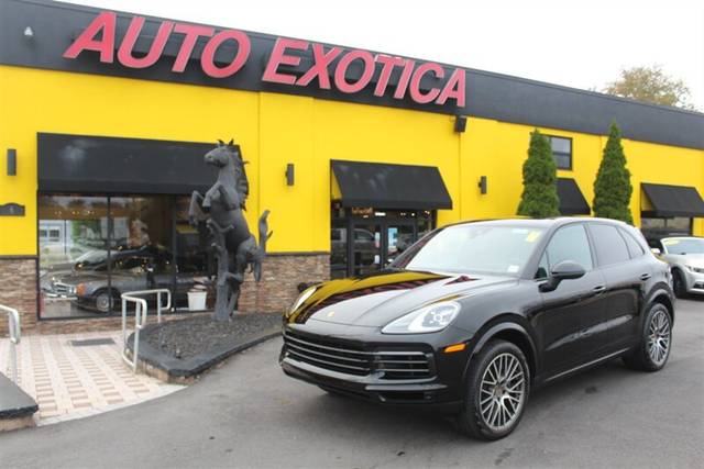 2022 Porsche Cayenne Platinum Edition AWD photo