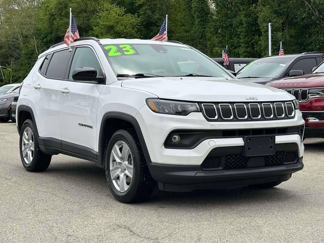 2022 Jeep Compass Latitude 4WD photo