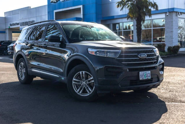 2022 Ford Explorer XLT 4WD photo