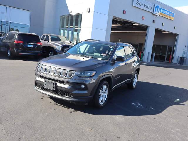 2022 Jeep Compass Latitude 4WD photo