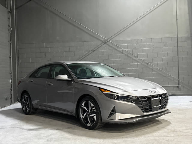 2023 Hyundai Elantra SEL FWD photo