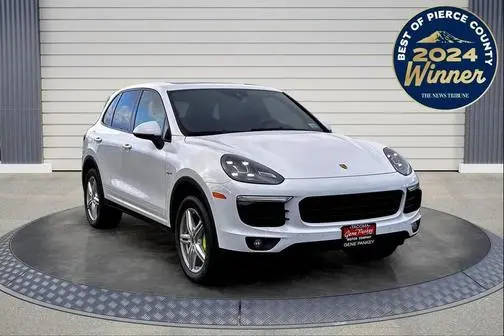 2015 Porsche Cayenne S E-Hybrid AWD photo