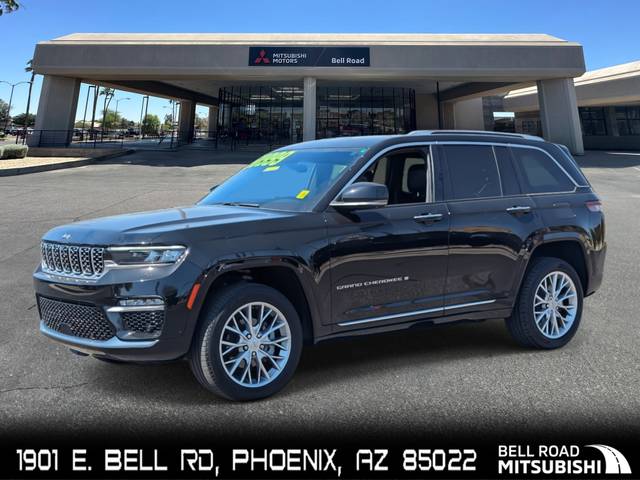 2023 Jeep Grand Cherokee Summit RWD photo