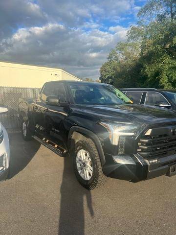 2022 Toyota Tundra SR5 4WD photo