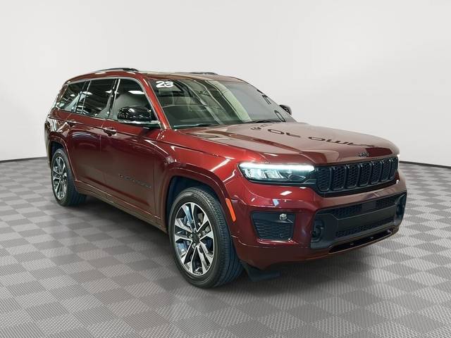 2023 Jeep Grand Cherokee L Overland 4WD photo