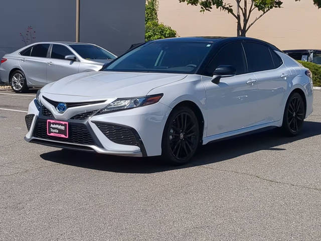 2023 Toyota Camry Hybrid XSE FWD photo