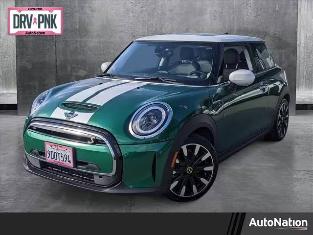 2023 MINI Hardtop 2 Door Cooper SE FWD photo