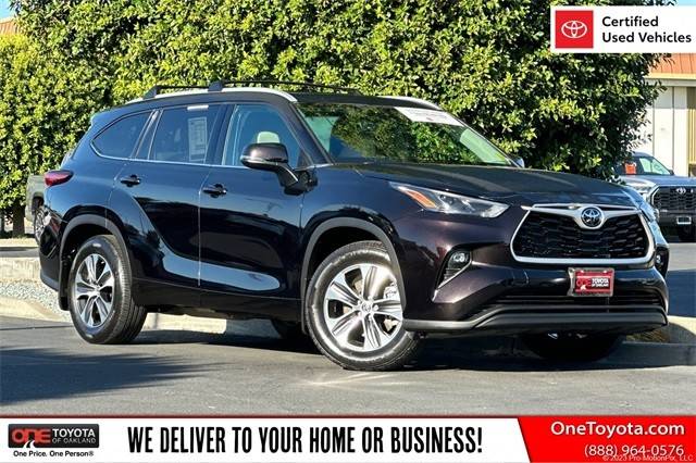 2022 Toyota Highlander XLE FWD photo