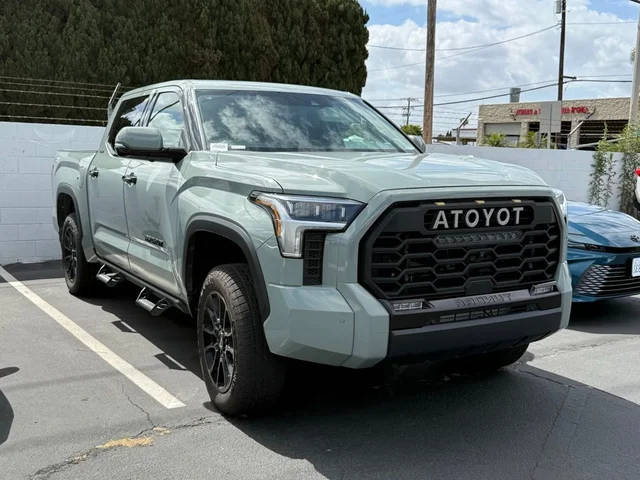 2022 Toyota Tundra Limited 4WD photo