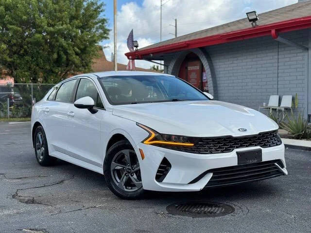 2021 Kia K5 LXS FWD photo