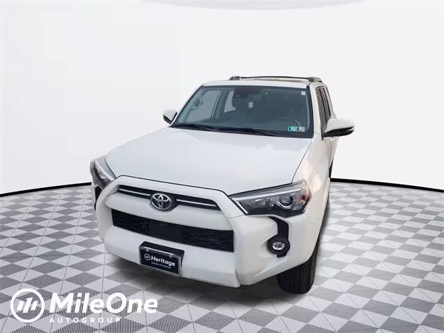 2022 Toyota 4Runner SR5 Premium 4WD photo