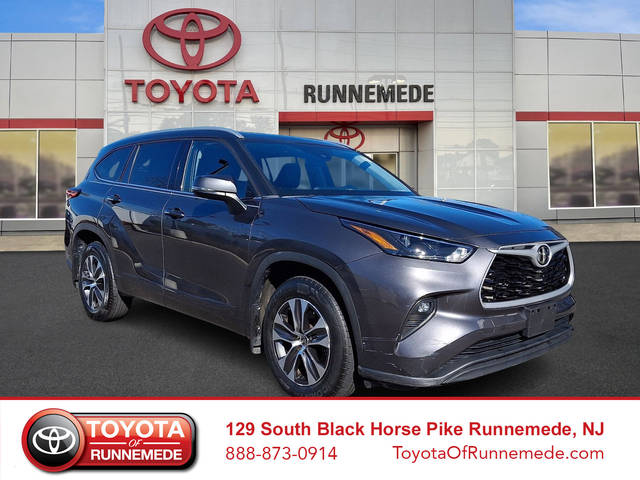 2022 Toyota Highlander XLE AWD photo
