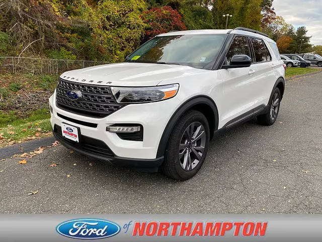 2022 Ford Explorer XLT 4WD photo