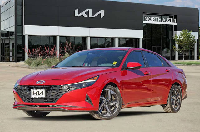 2023 Hyundai Elantra SEL FWD photo