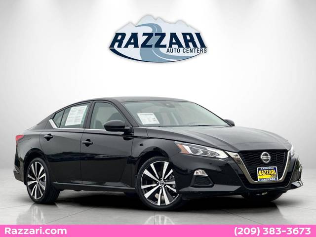 2022 Nissan Altima 2.5 SR AWD photo