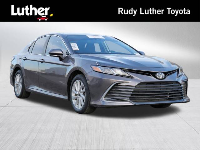 2023 Toyota Camry LE FWD photo