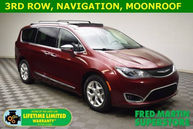 2020 Chrysler Pacifica Minivan Limited FWD photo