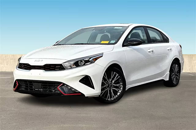 2023 Kia Forte GT-Line FWD photo