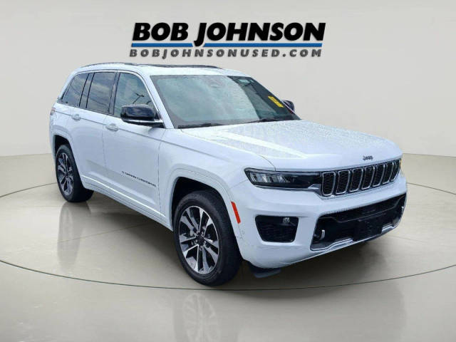 2023 Jeep Grand Cherokee Overland 4WD photo